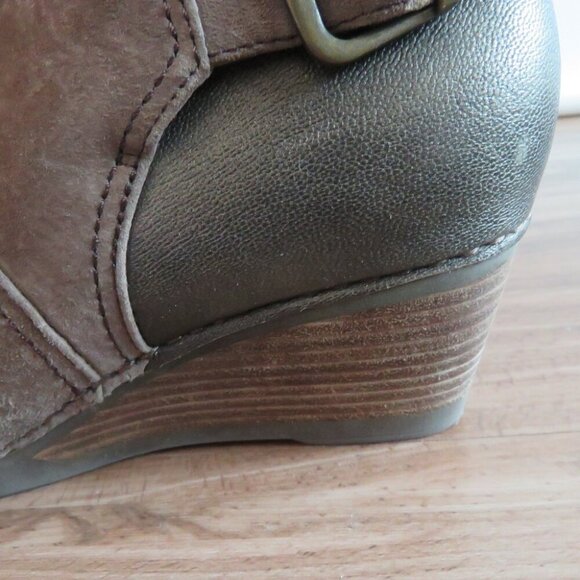 DANSKO Shirley Suede Leather Stacked Heel Ankle Boots in Taupe Size EU 40 - Picture 7 of 14